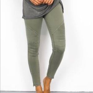 Jcrew olive green NWOT jeans